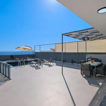 Villa Hanli 1 *